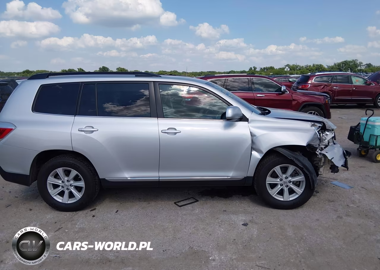 2013 Toyota Highlander Base Plus V6 VIN:5TDZK3EH1DS134343 - 13