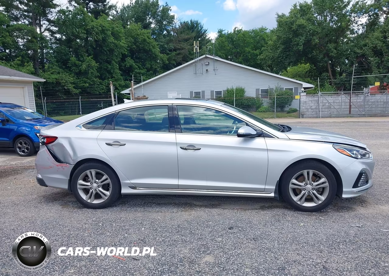 2018 Hyundai Sonata Sport VIN:5NPE34AFXJH676953 - 13