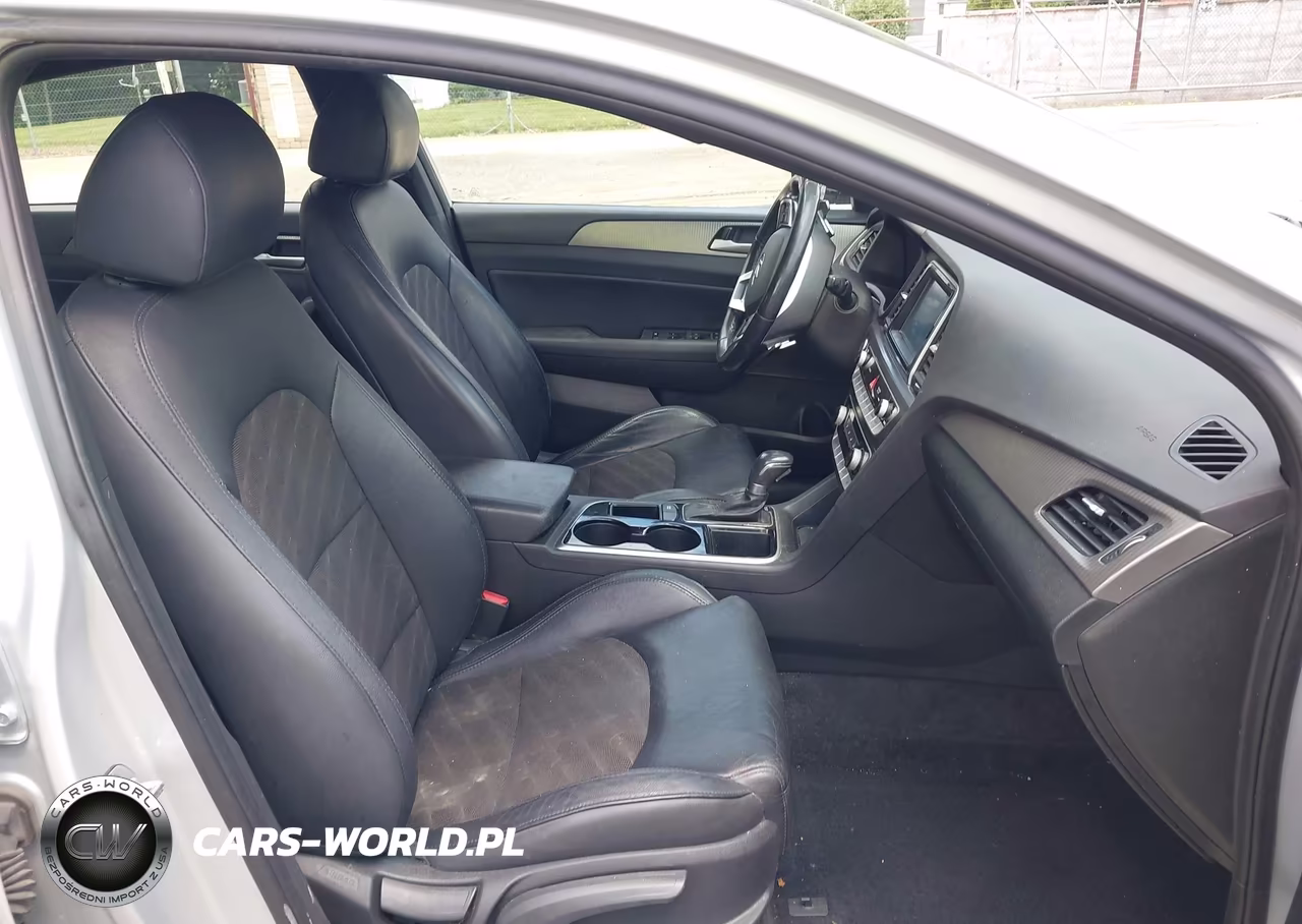 2018 Hyundai Sonata Sport VIN:5NPE34AFXJH676953 - 5