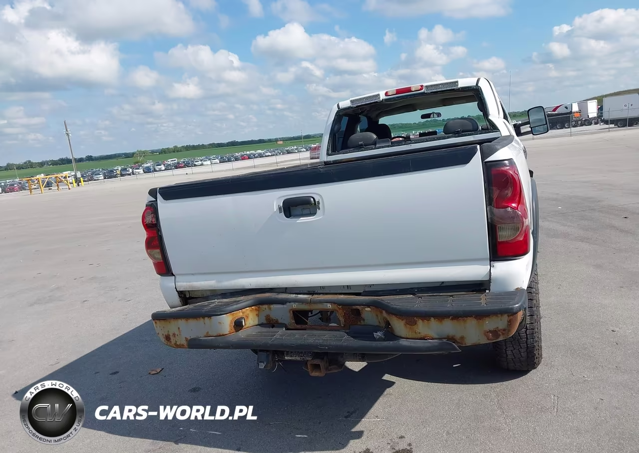 2007 Chevrolet Silverado 3500 Classic Work Truck VIN:1GCHK39U47E155992 - 16