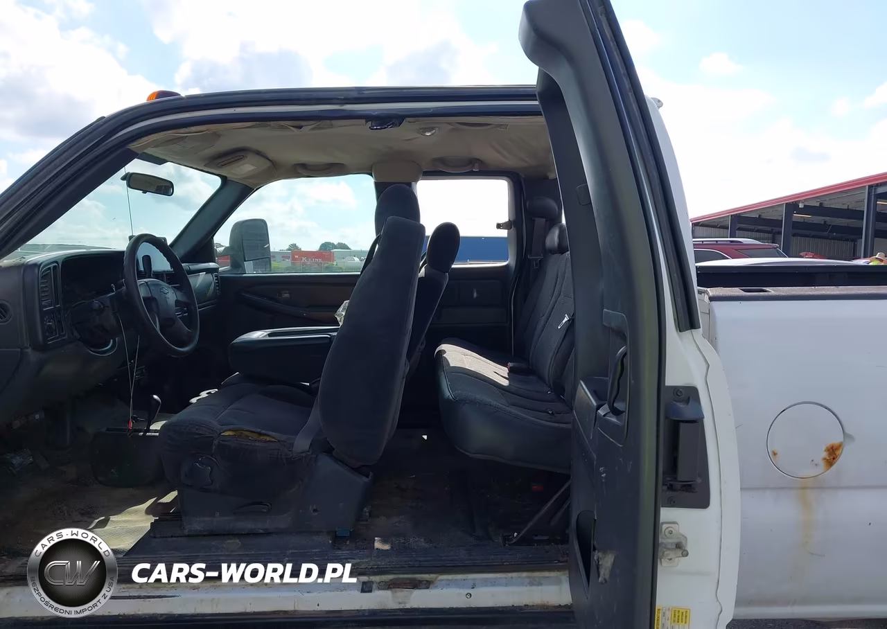2007 Chevrolet Silverado 3500 Classic Work Truck VIN:1GCHK39U47E155992 - 8