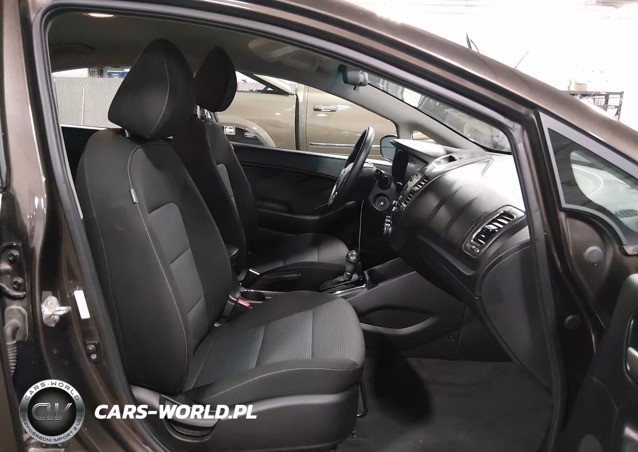 2017 Kia Forte Lx VIN:3KPFK4A75HE151894 - 5