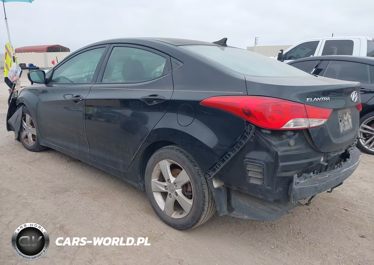 2013 Hyundai Elantra Gls VIN:5NPDH4AE5DH445273 - 3