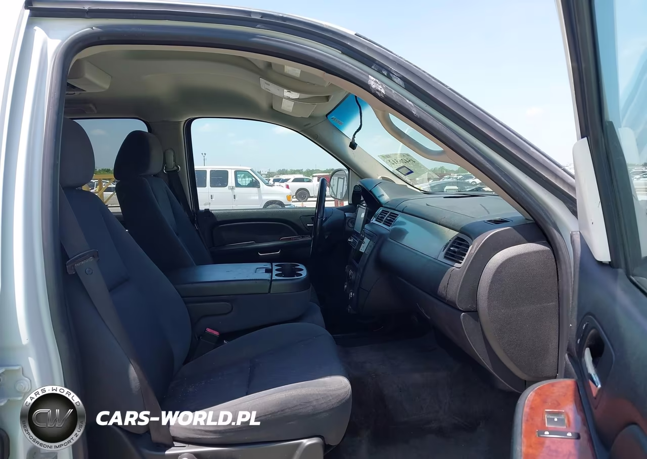 2009 Chevrolet Tahoe Ls VIN:1GNFC13C59R157245 - 5