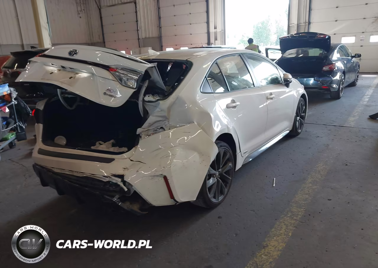 2025 Toyota Corolla Hybrid Se VIN:JTDBDMHE8SJ013872 - 4
