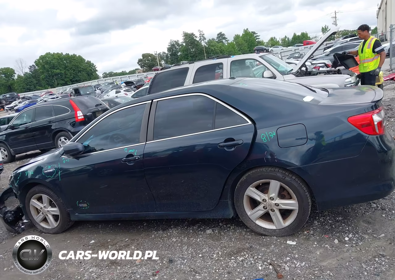2014 Toyota Camry Hybrid Se Limited Edition VIN:4T1BD1FK7EU138724 - 14