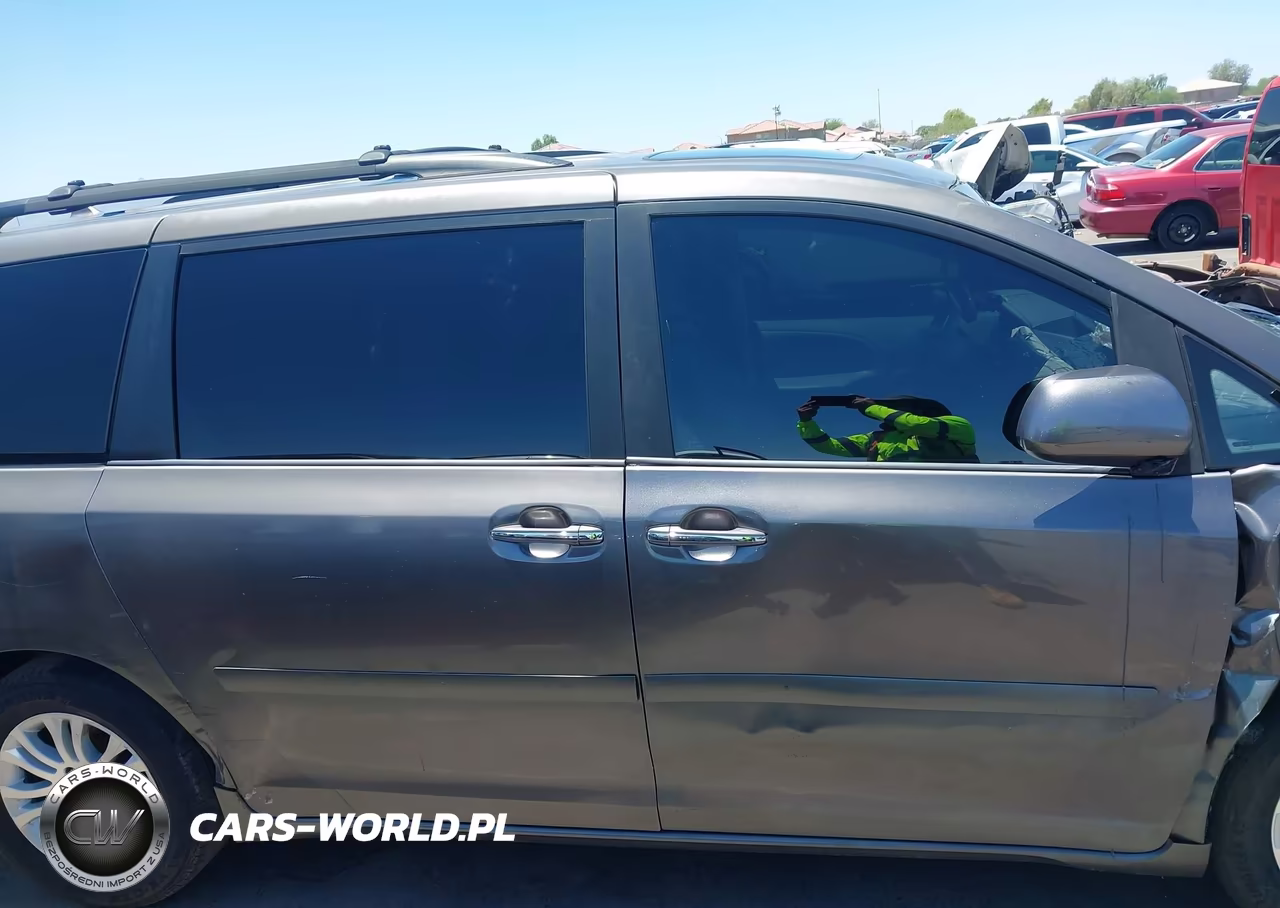 2011 Toyota Sienna Xle V6 VIN:5TDYK3DC0BS170202 - 14