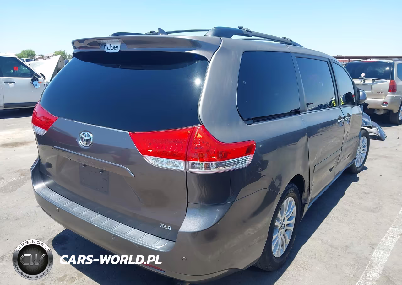 2011 Toyota Sienna Xle V6 VIN:5TDYK3DC0BS170202 - 4