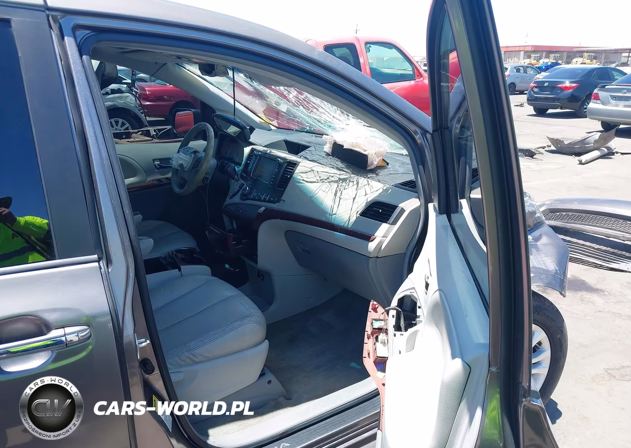 2011 Toyota Sienna Xle V6 VIN:5TDYK3DC0BS170202 - 5