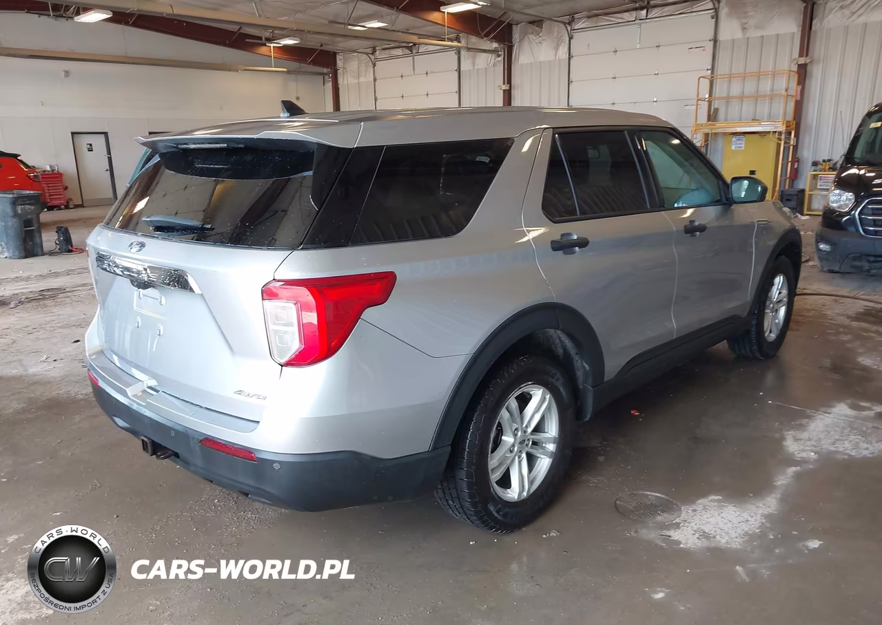 2022 Ford Explorer VIN:1FMSK8BB3NGA27784 - 4