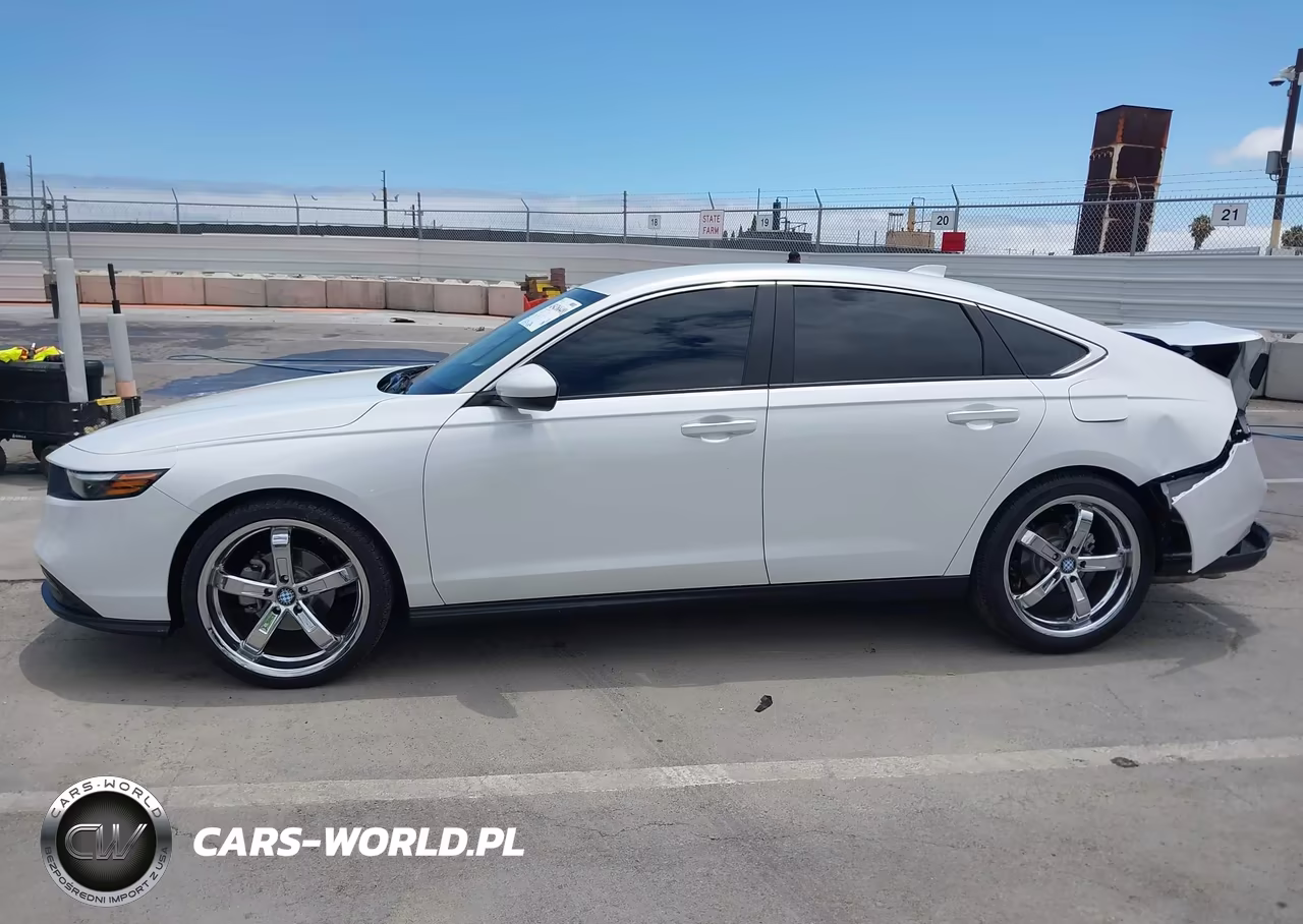 2025 Honda Accord Lx VIN:1HGCY1F26SA076602 - 14