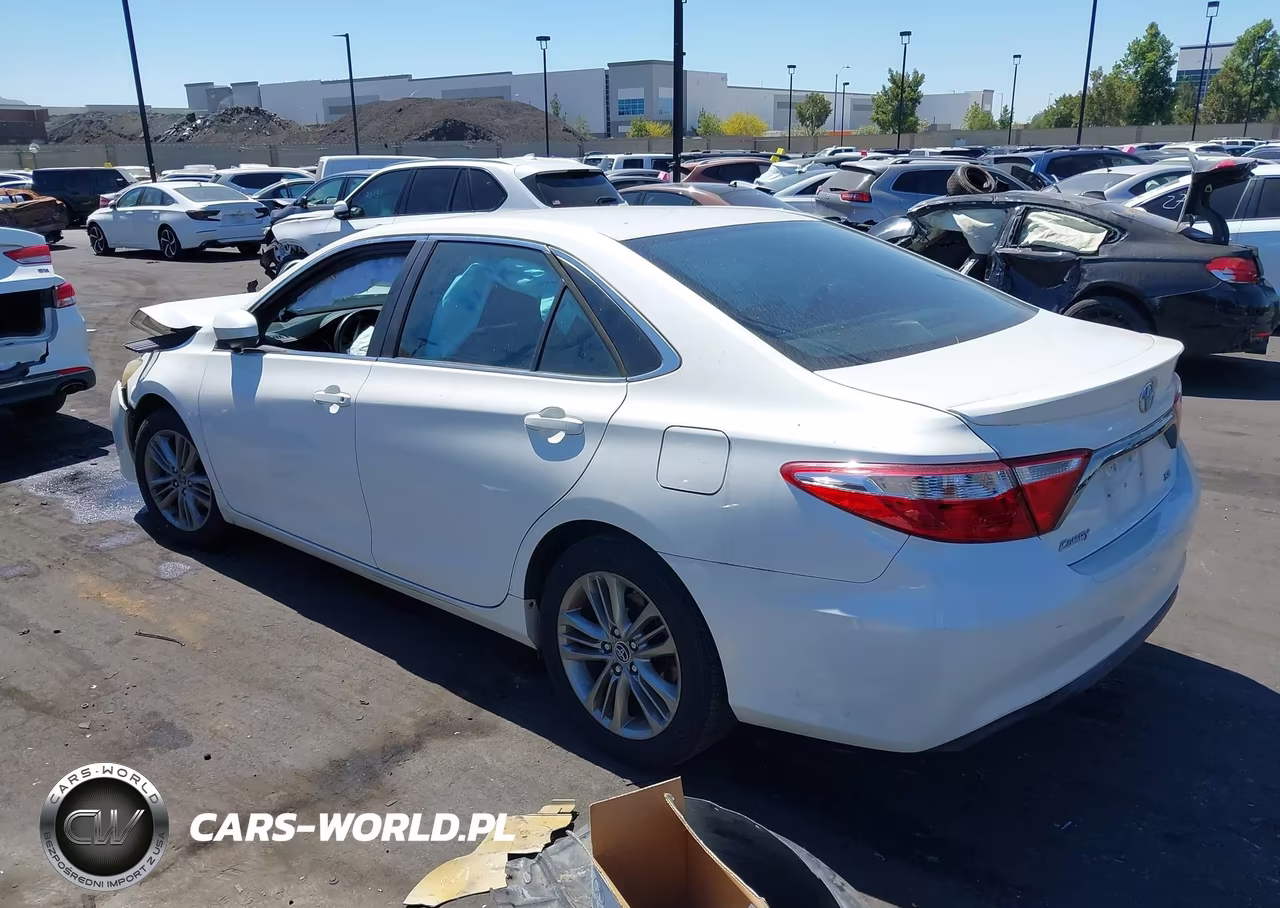 2015 Toyota Camry Se VIN:4T1BF1FK7FU094008 - 3