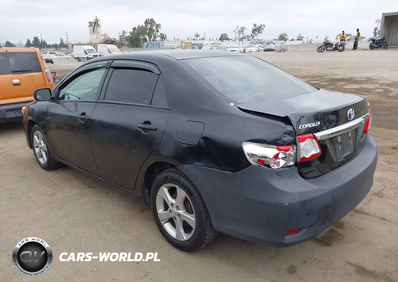 2011 Toyota Corolla Le VIN:2T1BU4EE6BC679886 - 3