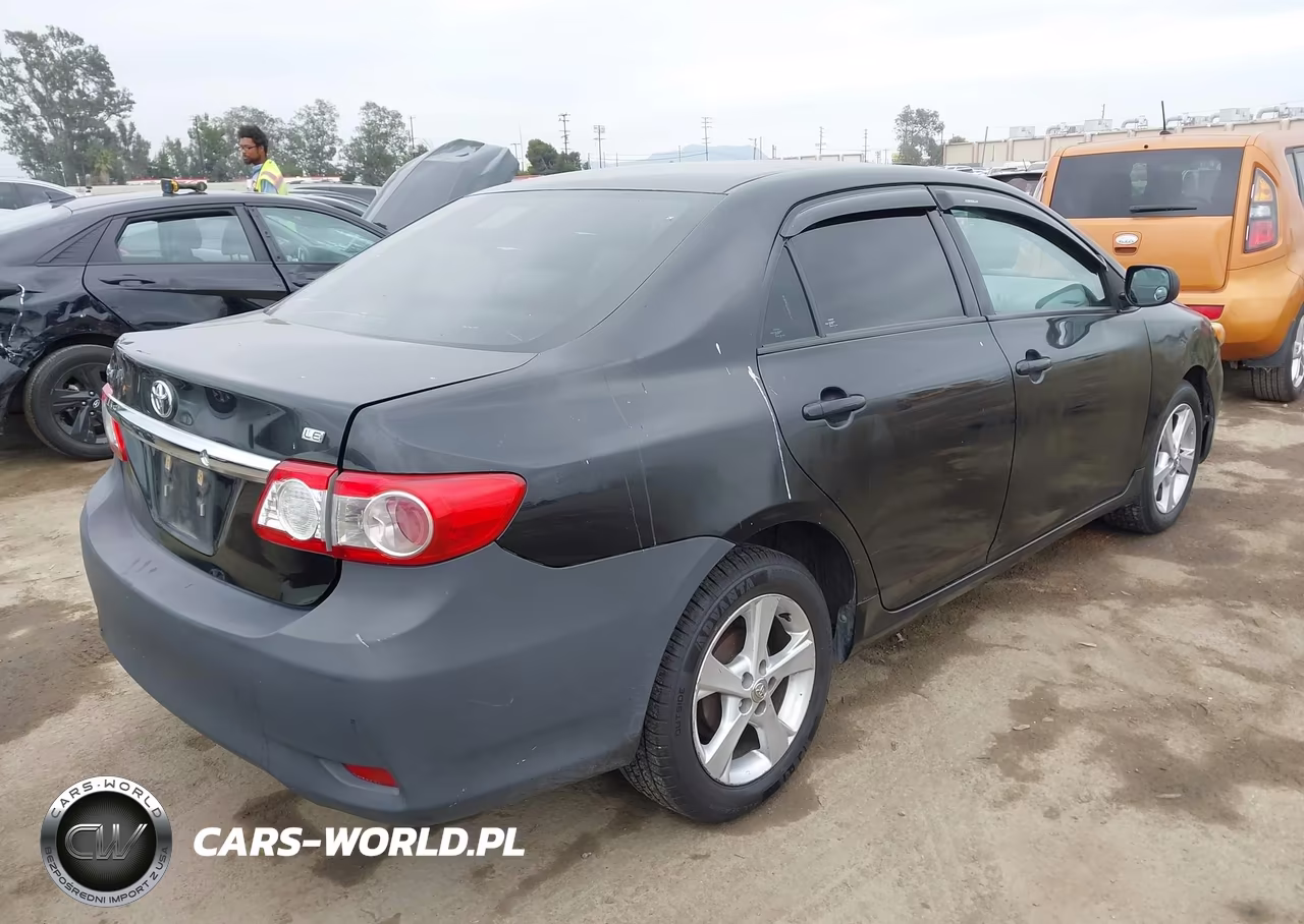 2011 Toyota Corolla Le VIN:2T1BU4EE6BC679886 - 4