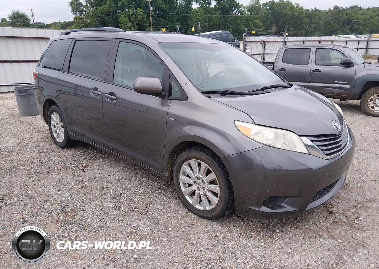 2017 Toyota Sienna Le 7 Passenger