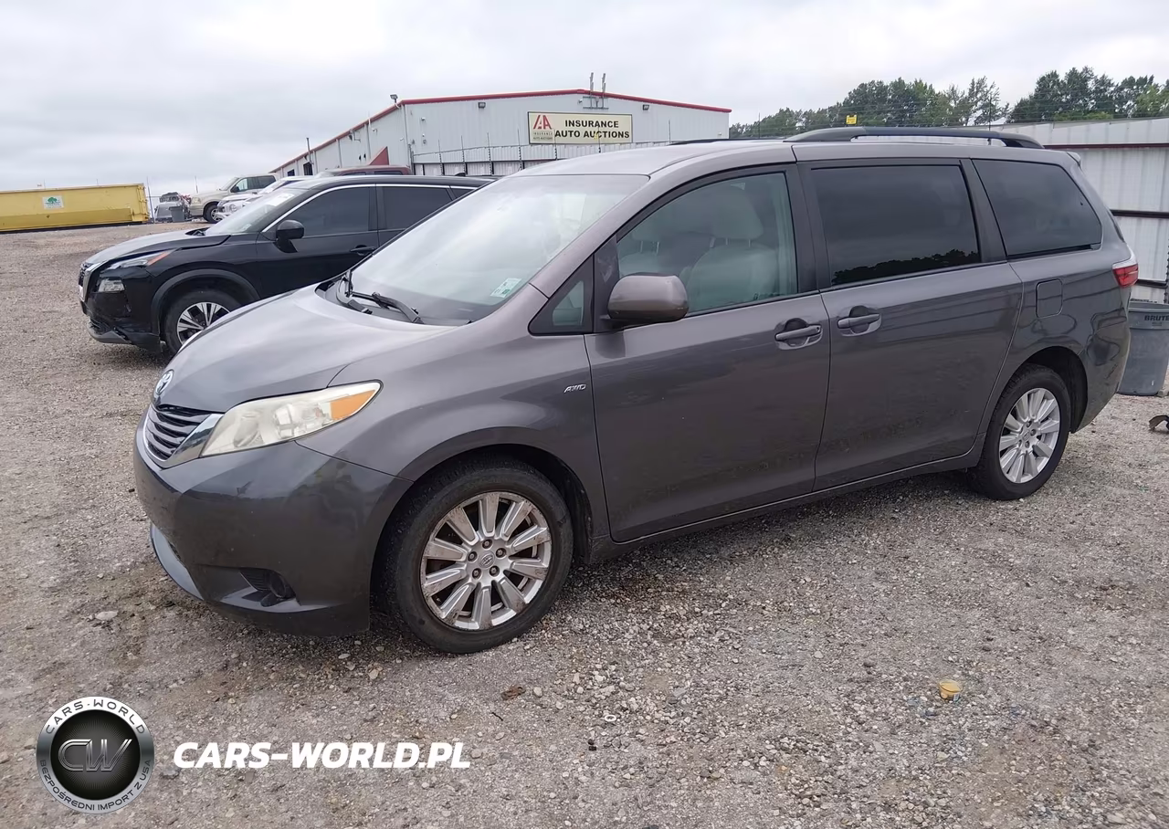 2017 Toyota Sienna Le 7 Passenger VIN:5TDJZ3DC5HS149979 - 2
