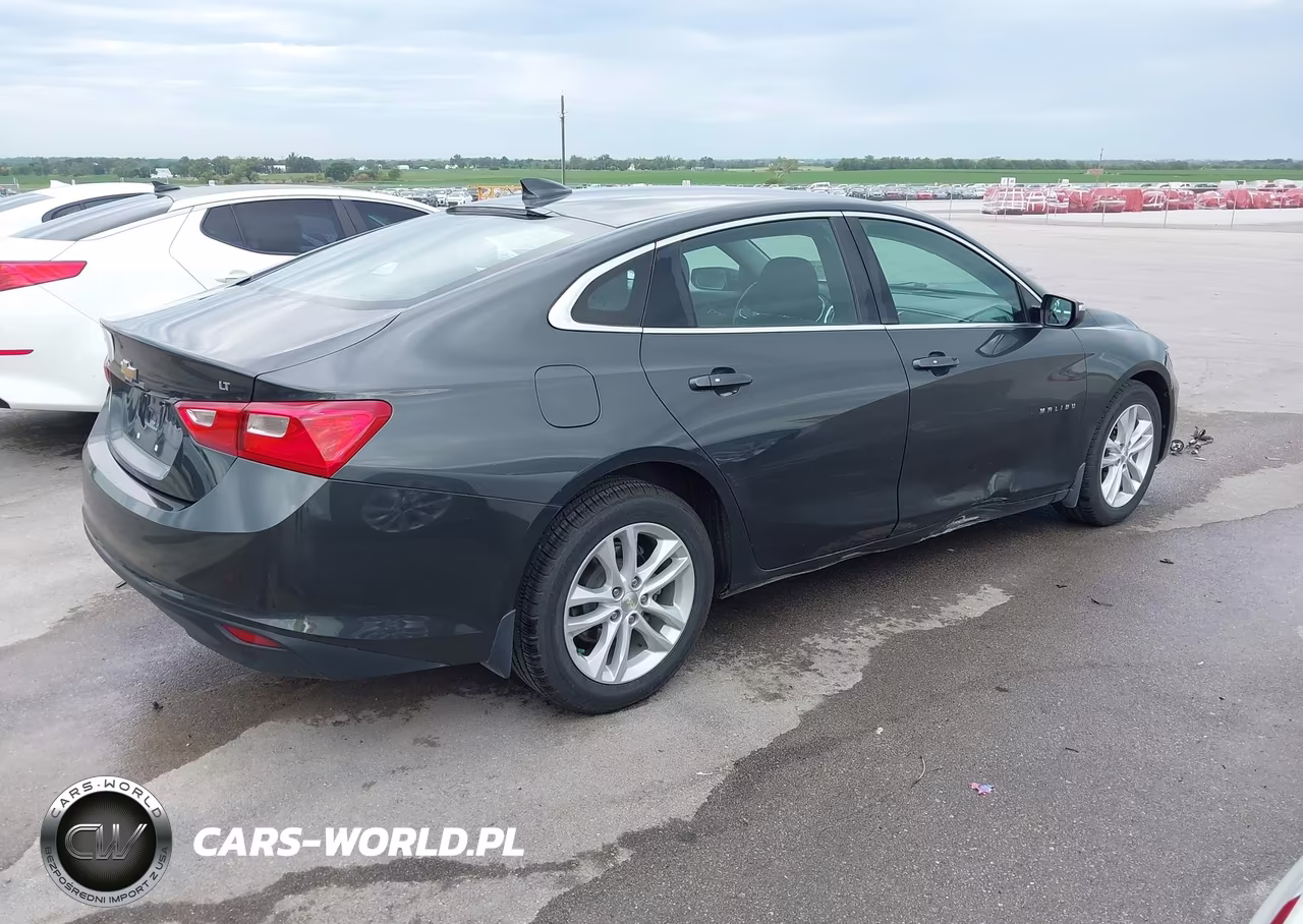 2018 Chevrolet Malibu Lt VIN:1G1ZD5ST3JF107566 - 4