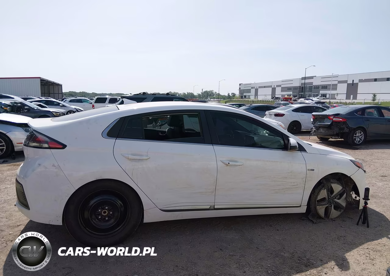 2020 Hyundai Ioniq Hybrid Sel VIN:KMHC85LC4LU211882 - 12