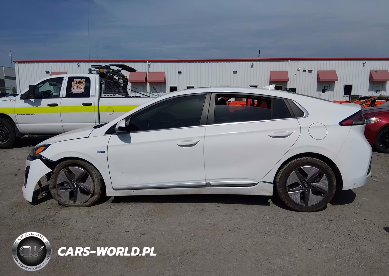 2020 Hyundai Ioniq Hybrid Sel VIN:KMHC85LC4LU211882 - 13