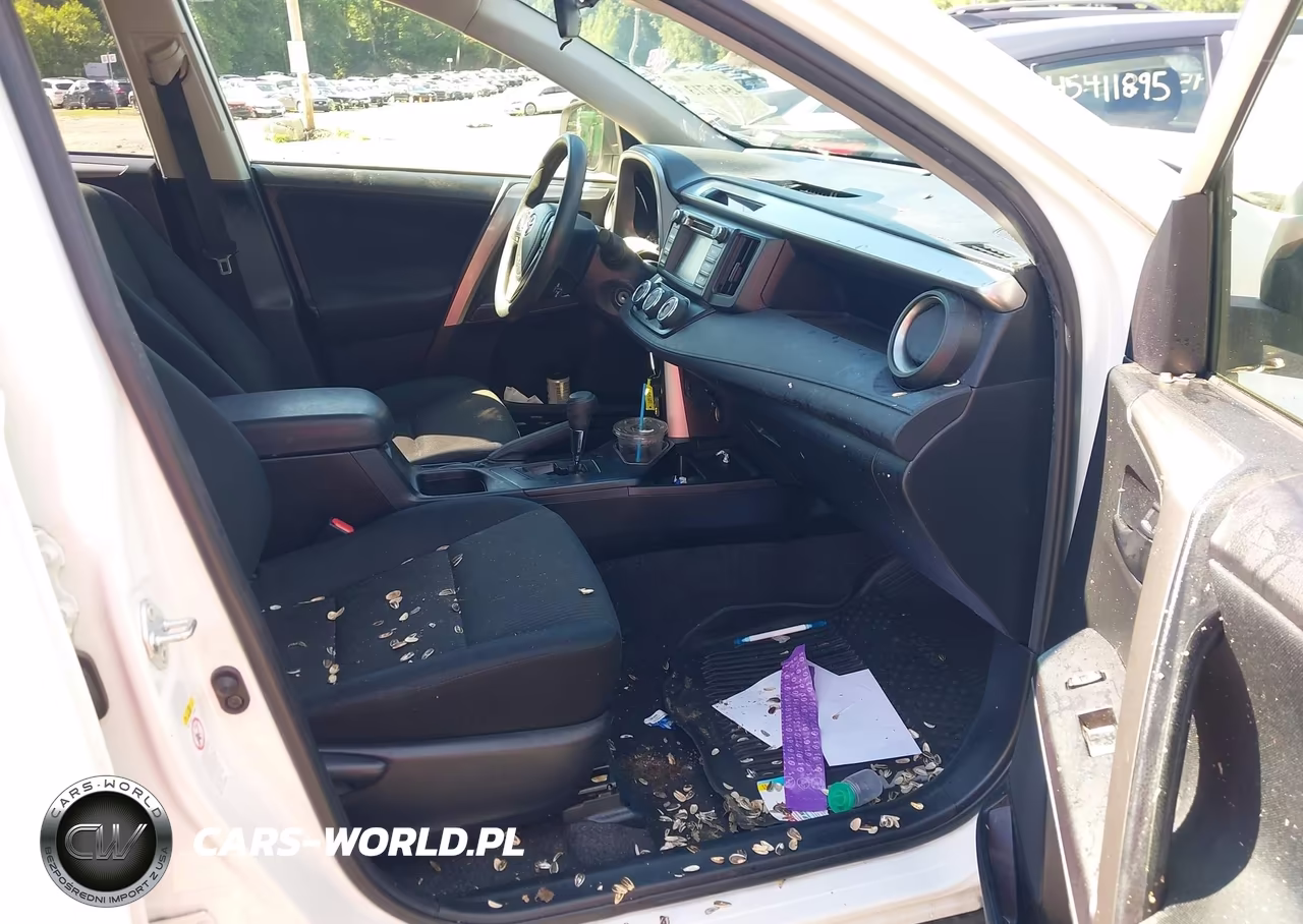2017 Toyota Rav4 Le VIN:JTMBFREV3HJ130263 - 5