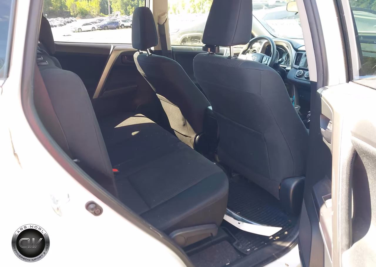2017 Toyota Rav4 Le VIN:JTMBFREV3HJ130263 - 8