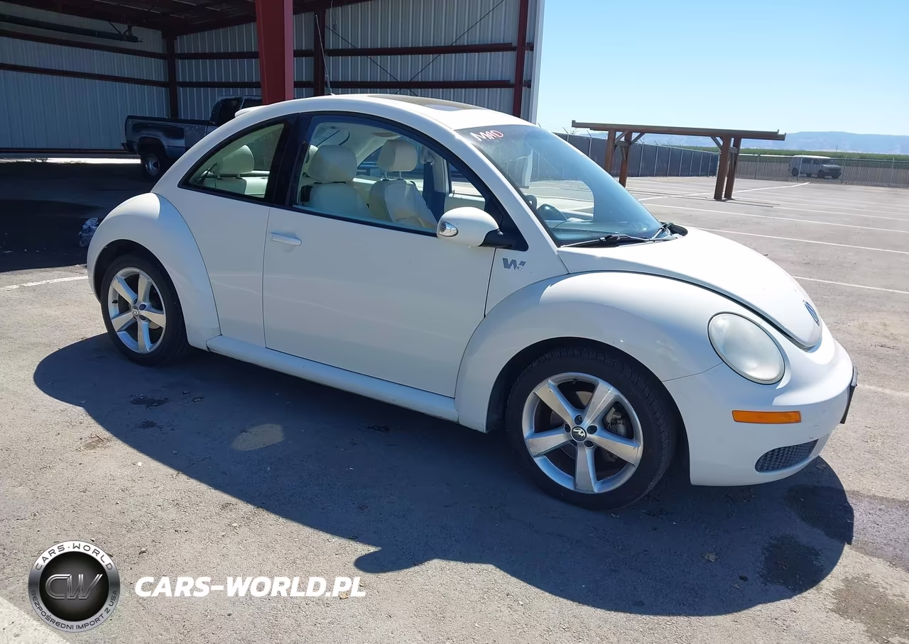 2008 Volkswagen New Beetle Triple White