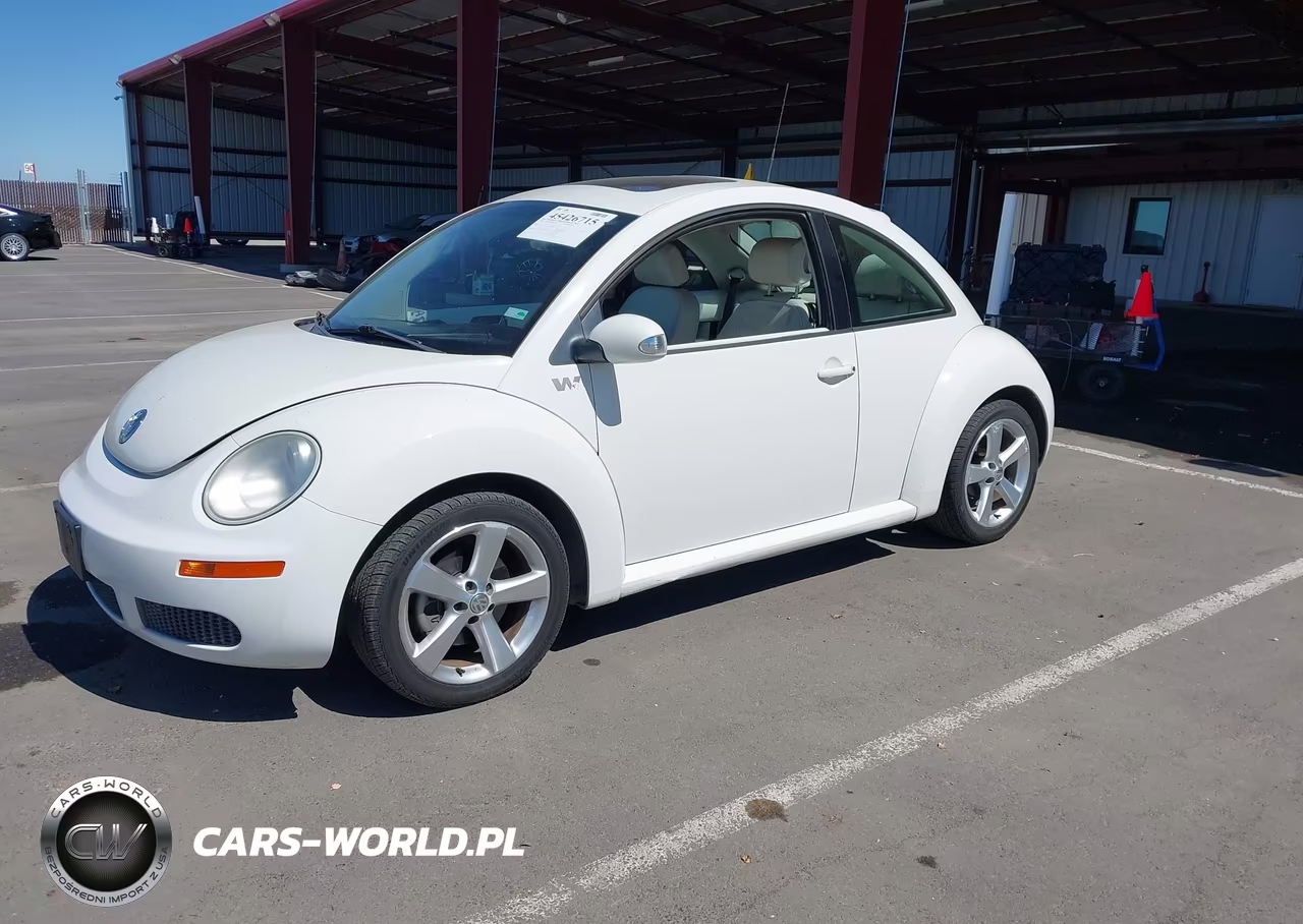 2008 Volkswagen New Beetle Triple White VIN:3VWFW31C78M511083 - 2