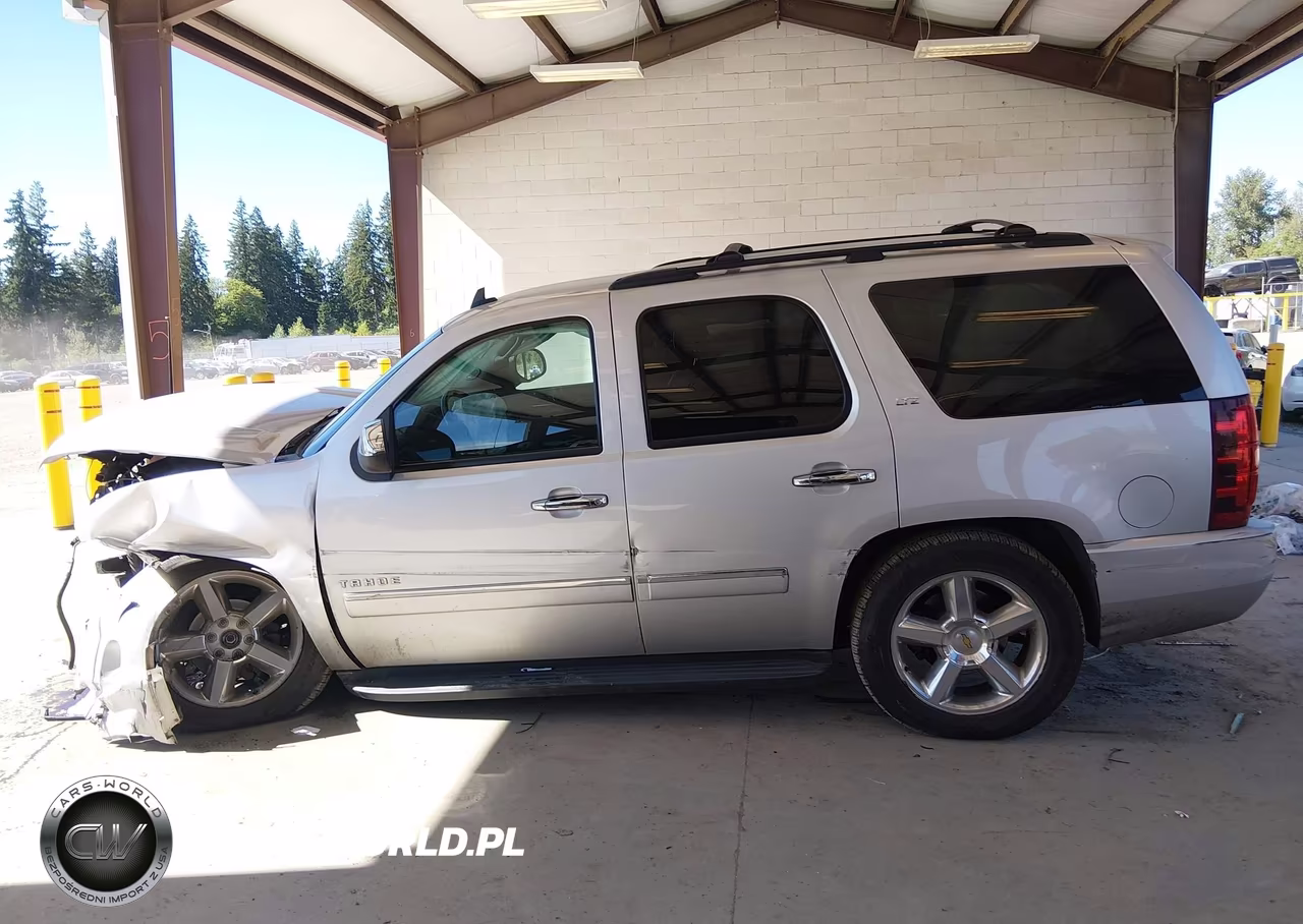2013 Chevrolet Tahoe Ltz VIN:1GNSKCE00DR302992 - 15