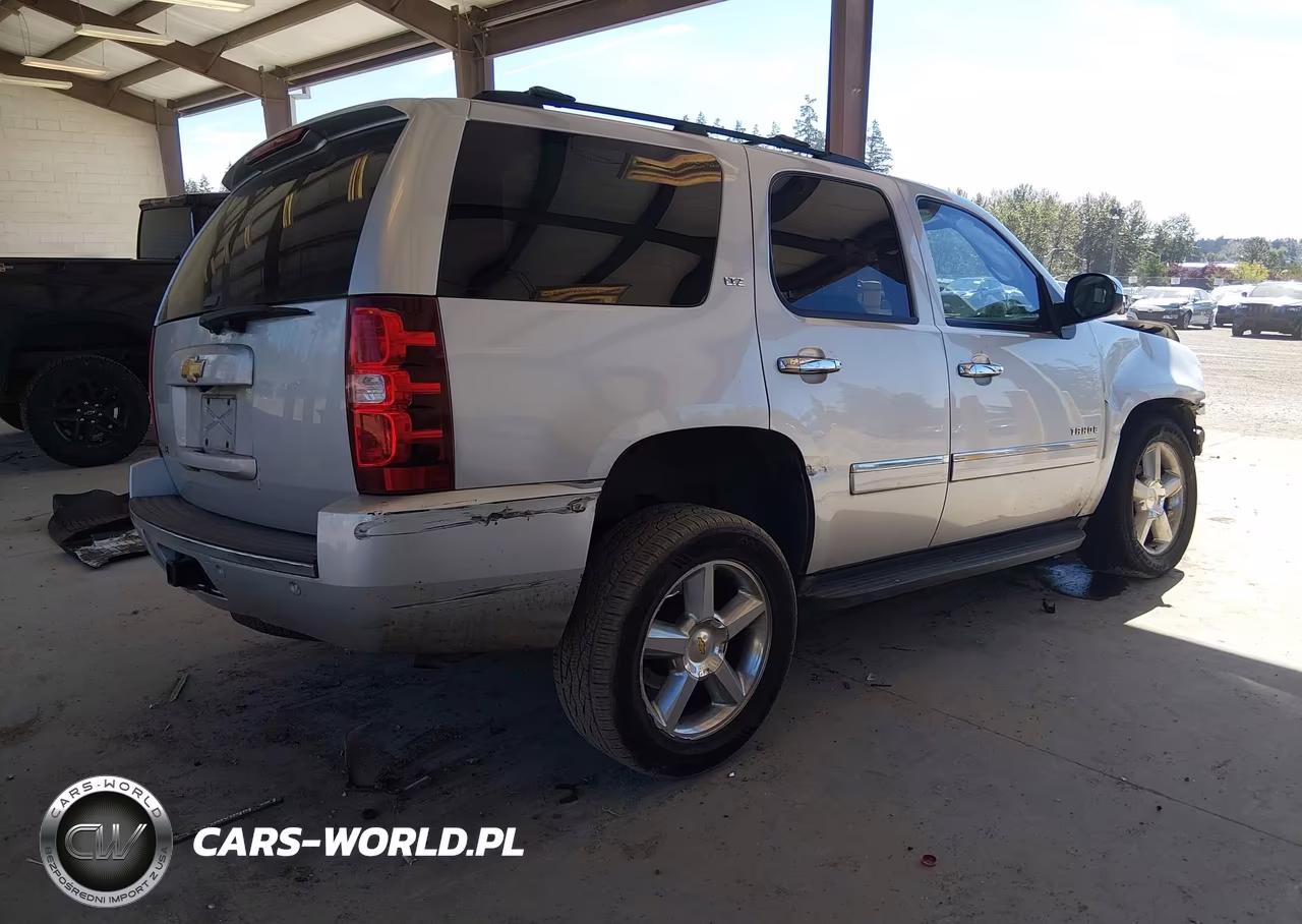 2013 Chevrolet Tahoe Ltz VIN:1GNSKCE00DR302992 - 4