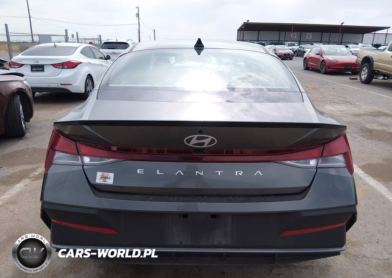 2026 Hyundai Elantra Sel Sport VIN:KMHLM4DG2TU100772 - 16