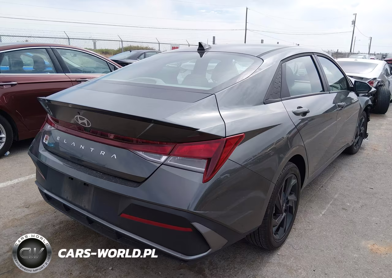 2026 Hyundai Elantra Sel Sport VIN:KMHLM4DG2TU100772 - 4