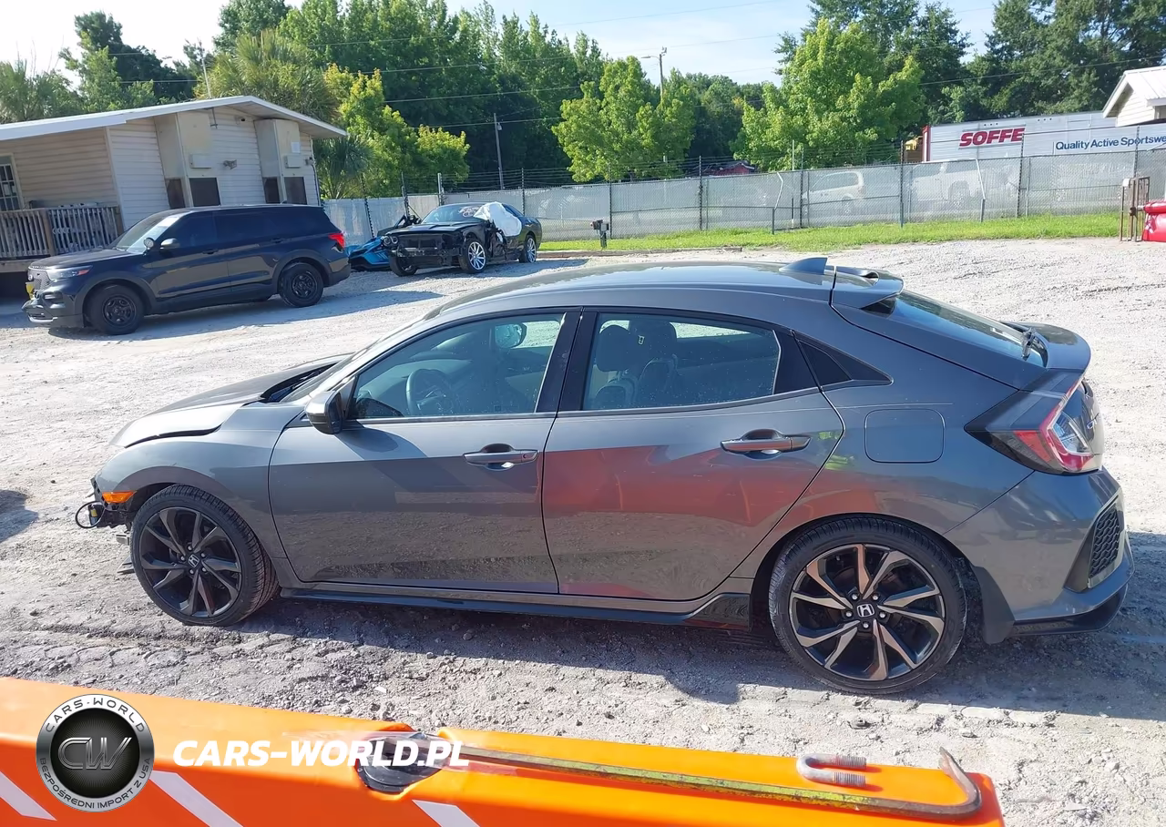 2018 Honda Civic Sport VIN:SHHFK7H49JU208710 - 14