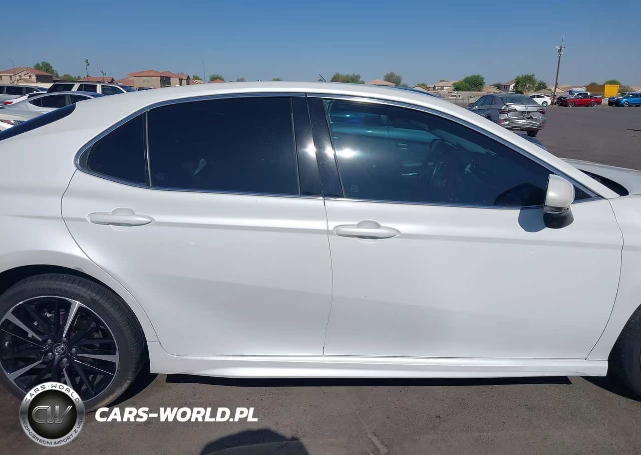 2018 Toyota Camry Xse VIN:4T1B61HK5JU096670 - 12