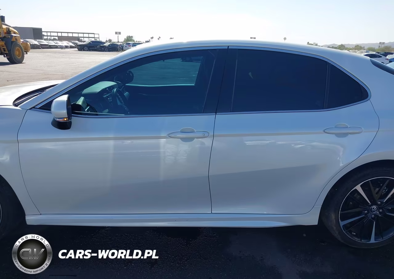 2018 Toyota Camry Xse VIN:4T1B61HK5JU096670 - 13
