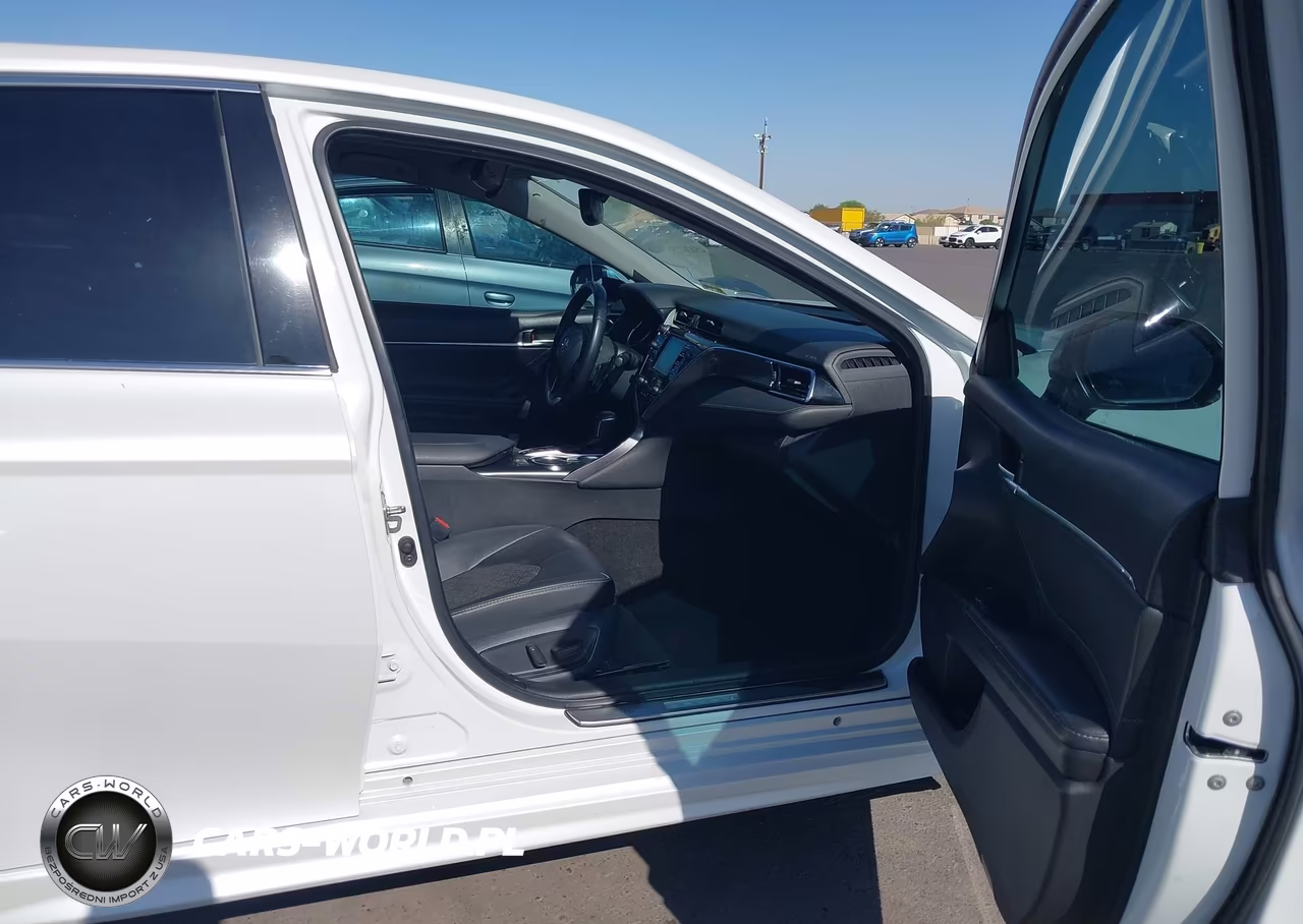 2018 Toyota Camry Xse VIN:4T1B61HK5JU096670 - 5