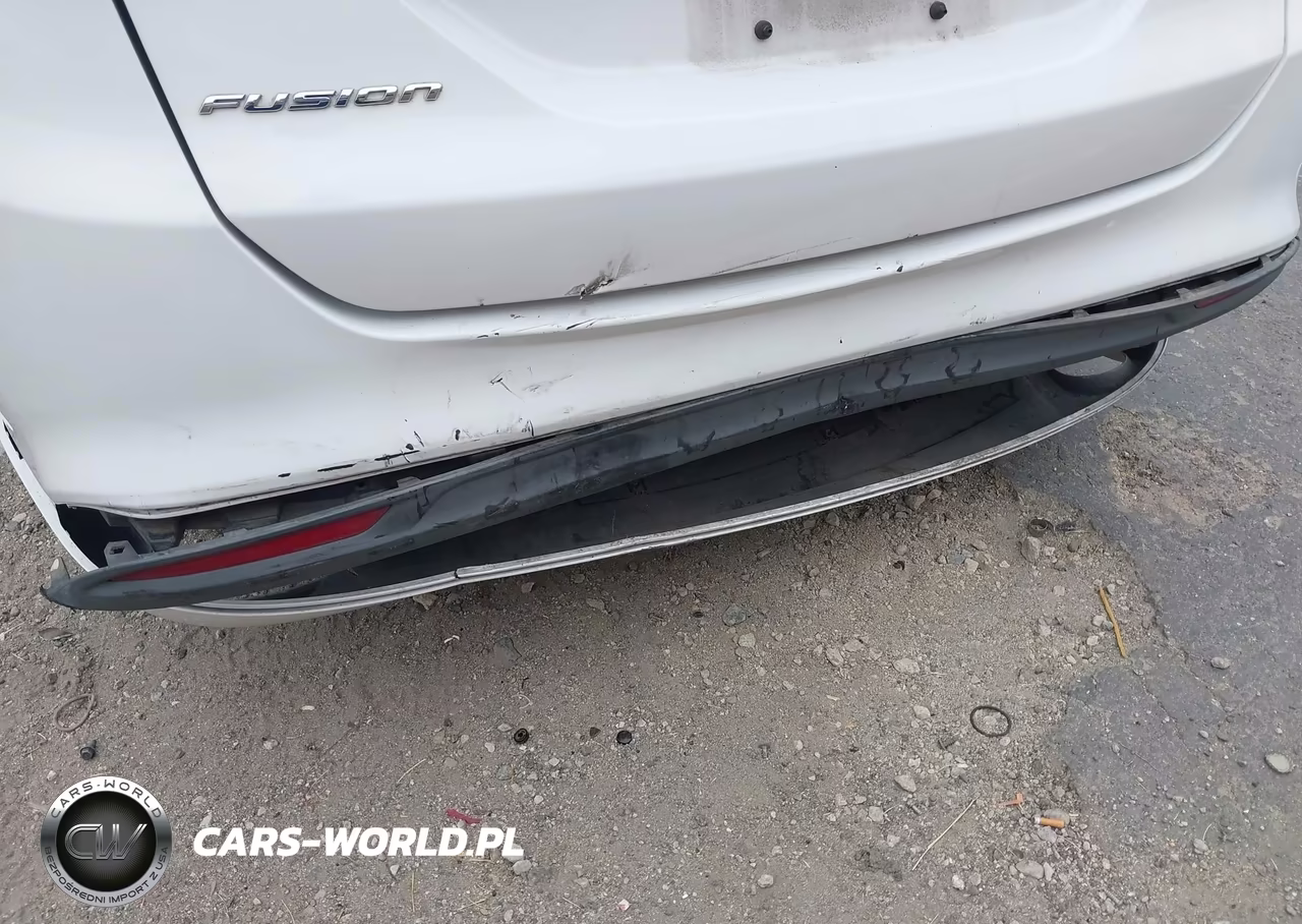 2018 Ford Fusion S VIN:3FA6P0G78JR257102 - 16