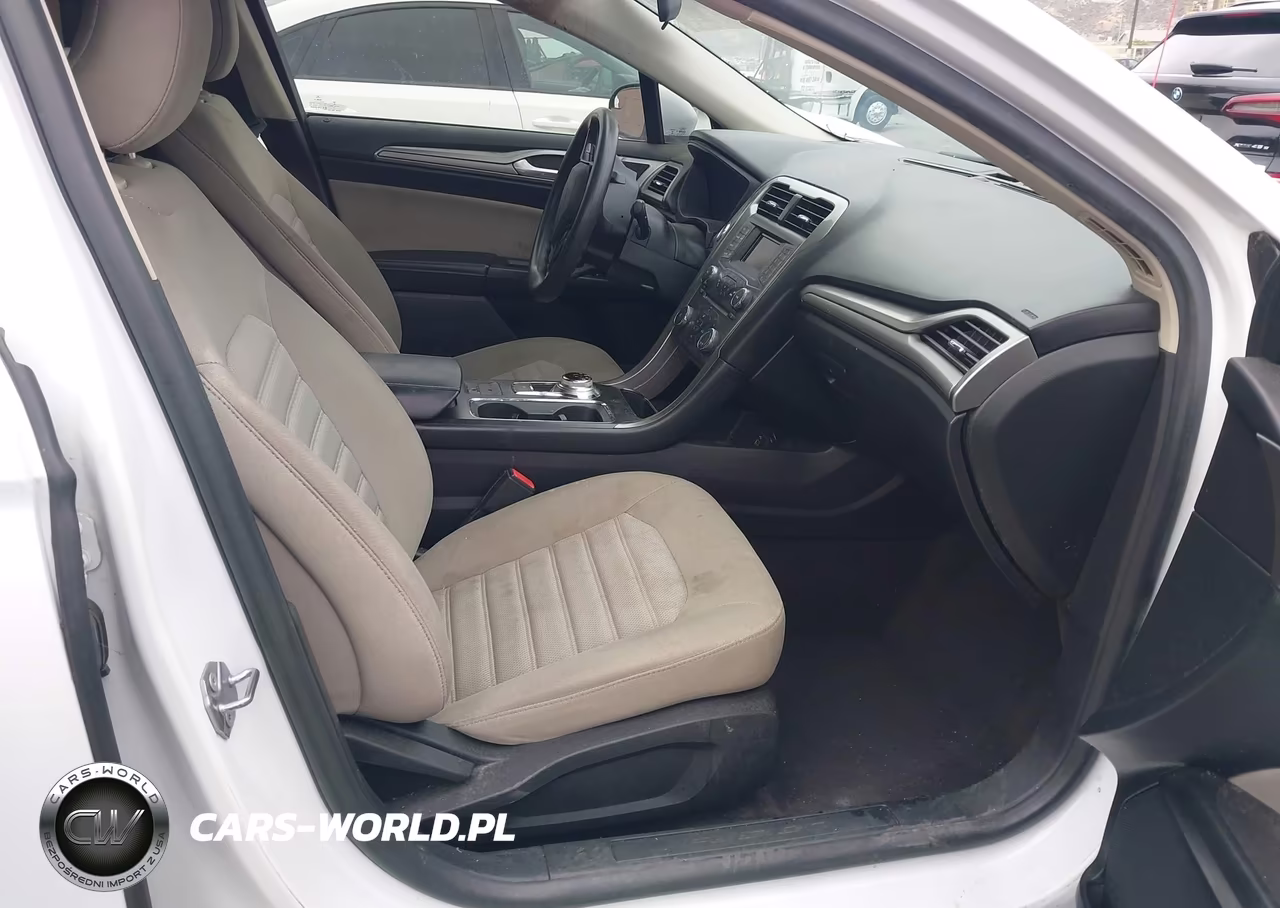 2018 Ford Fusion S VIN:3FA6P0G78JR257102 - 5