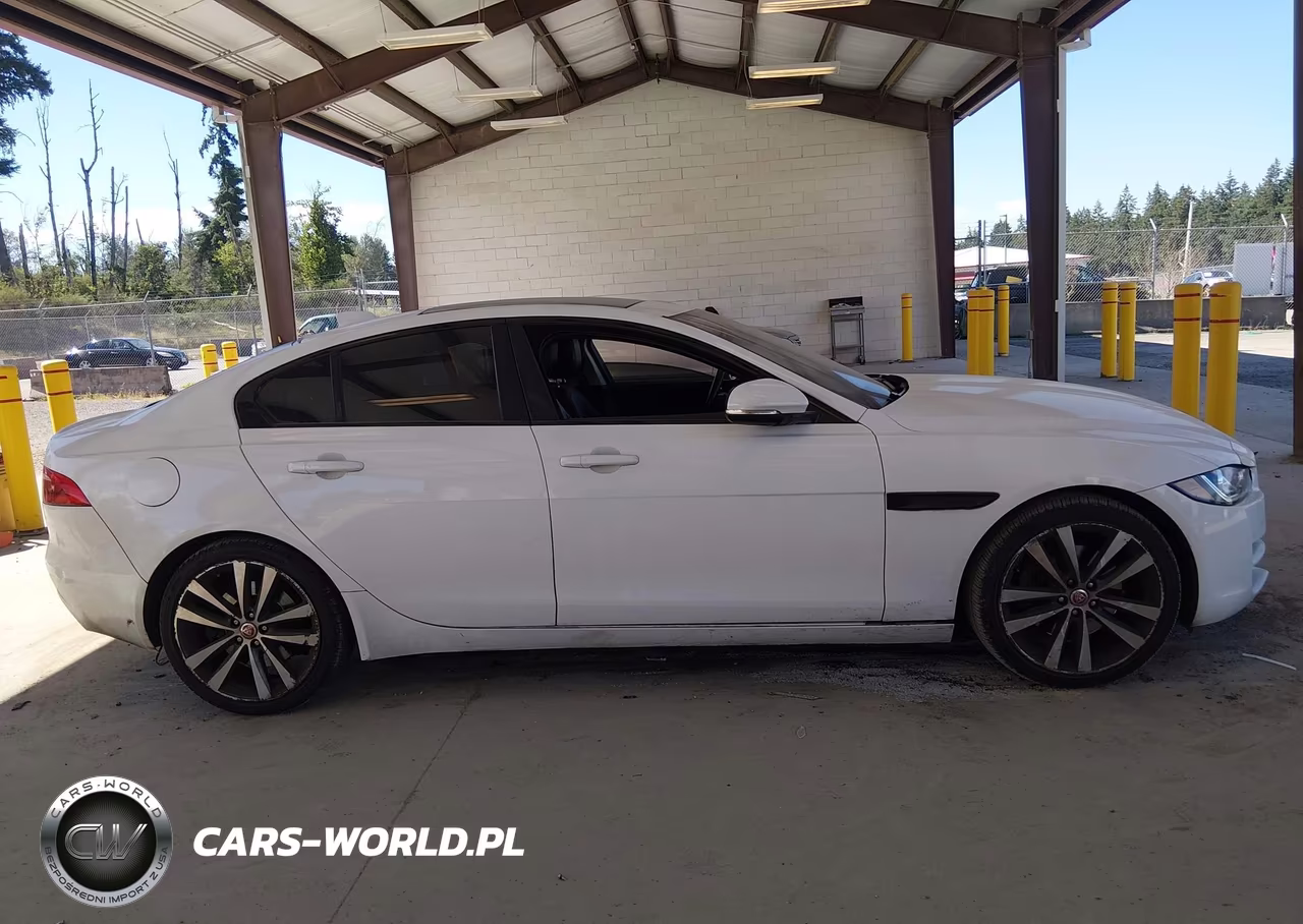 2017 Jaguar Xe 25T Prestige VIN:SAJAE4BGXHA947299 - 14