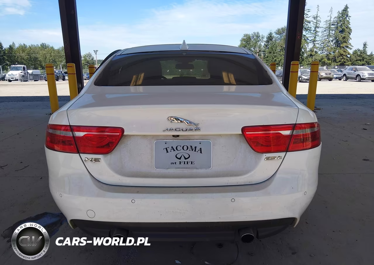 2017 Jaguar Xe 25T Prestige VIN:SAJAE4BGXHA947299 - 17