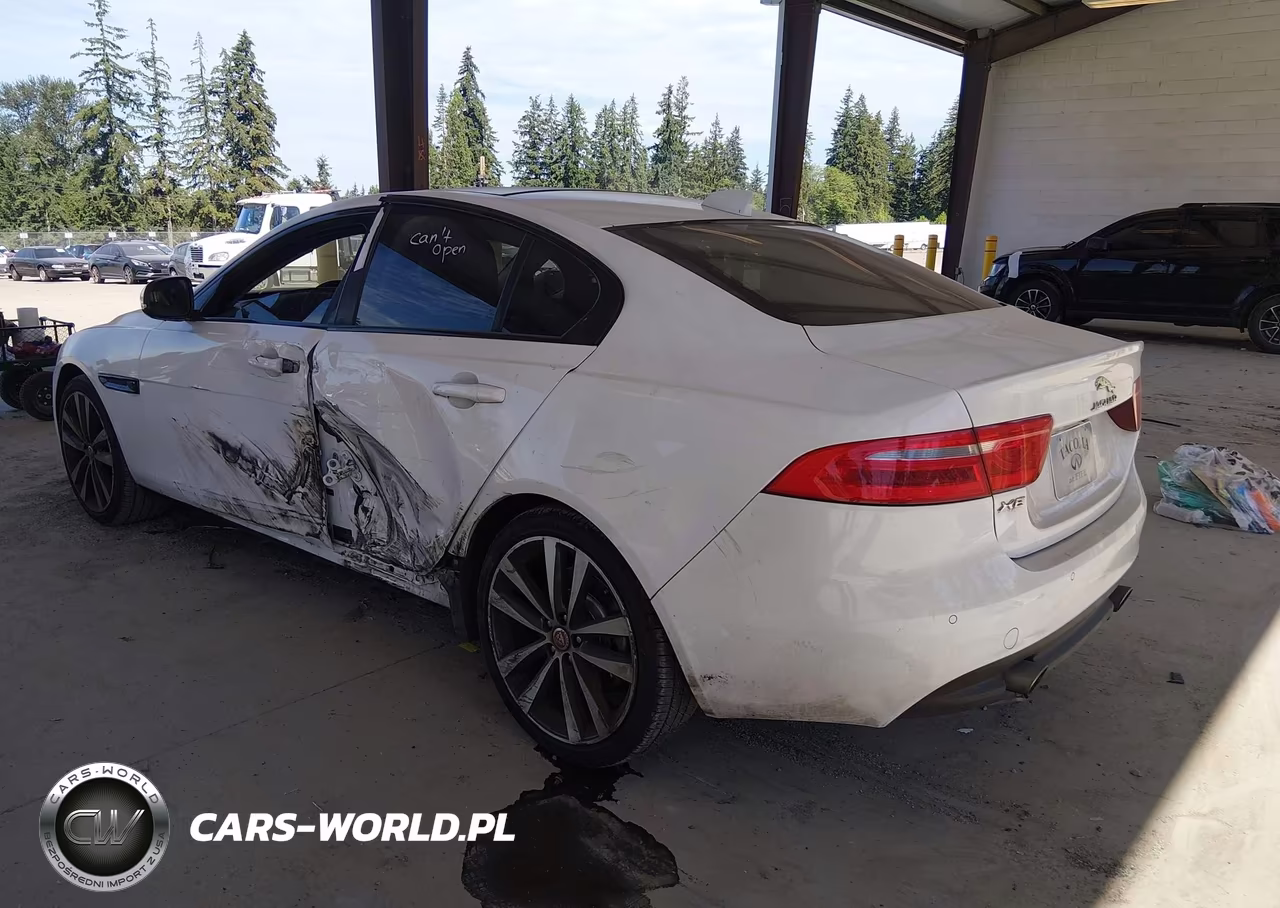 2017 Jaguar Xe 25T Prestige VIN:SAJAE4BGXHA947299 - 3
