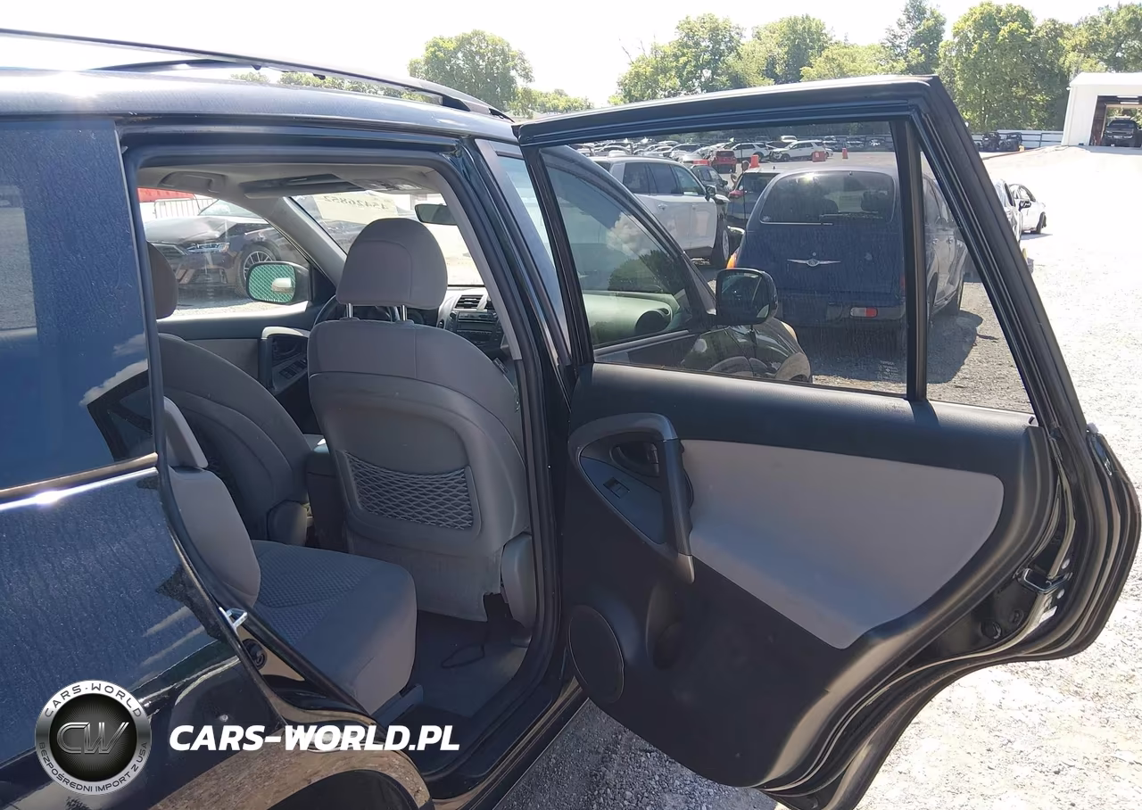 2007 Toyota Rav4 Limited VIN:JTMBK31V476016014 - 8