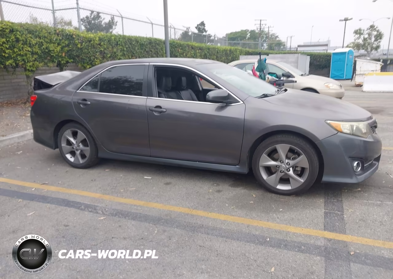 2014 Toyota Camry Se Sport VIN:4T1BF1FK6EU761536 - 13