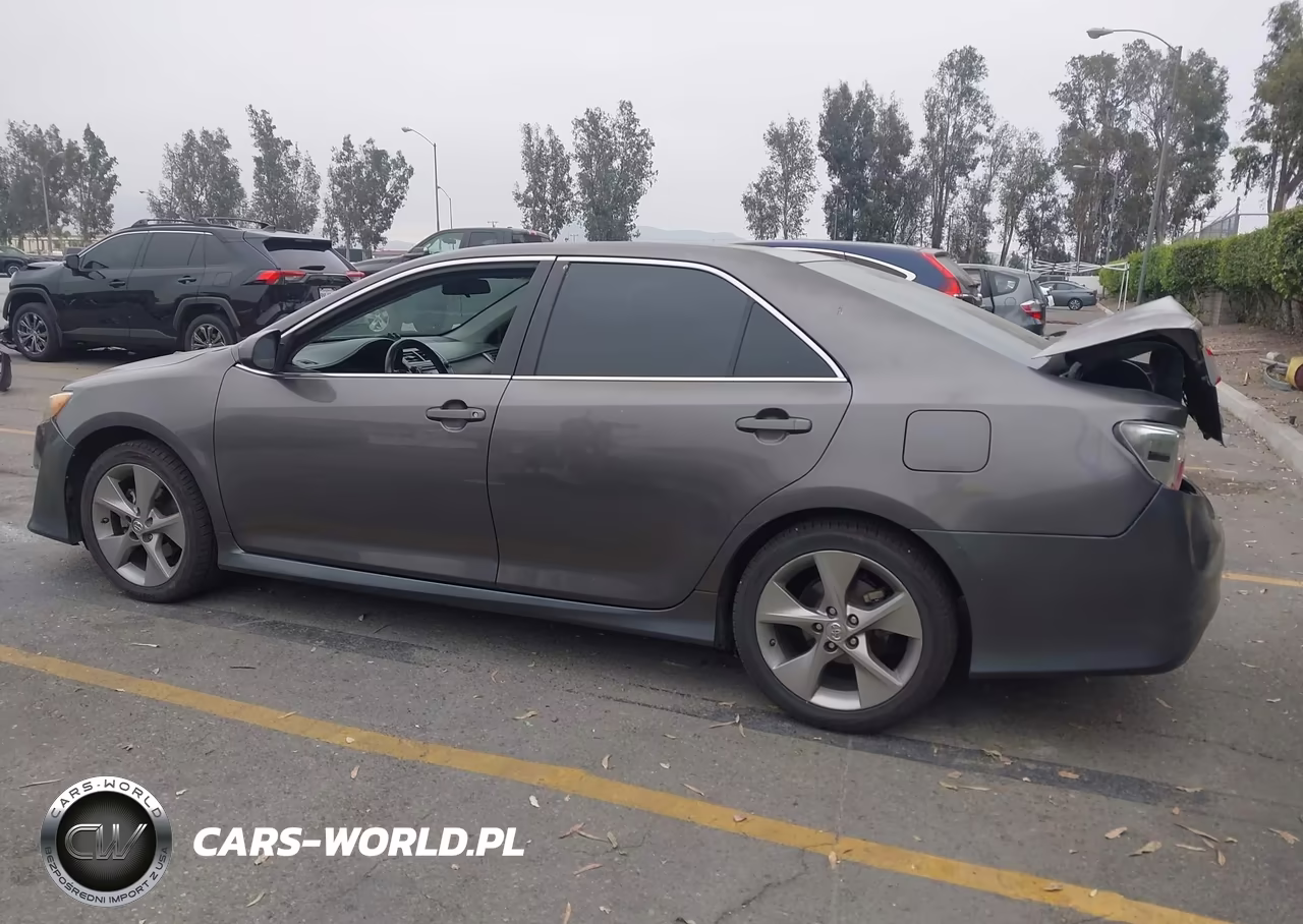 2014 Toyota Camry Se Sport VIN:4T1BF1FK6EU761536 - 14