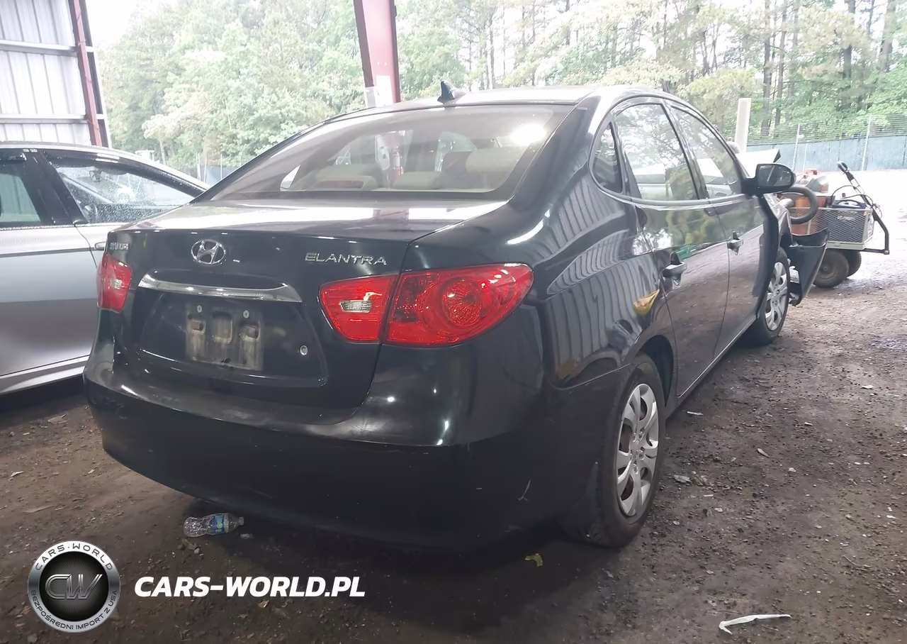 2010 Hyundai Elantra Gls VIN:KMHDU4AD1AU110737 - 4
