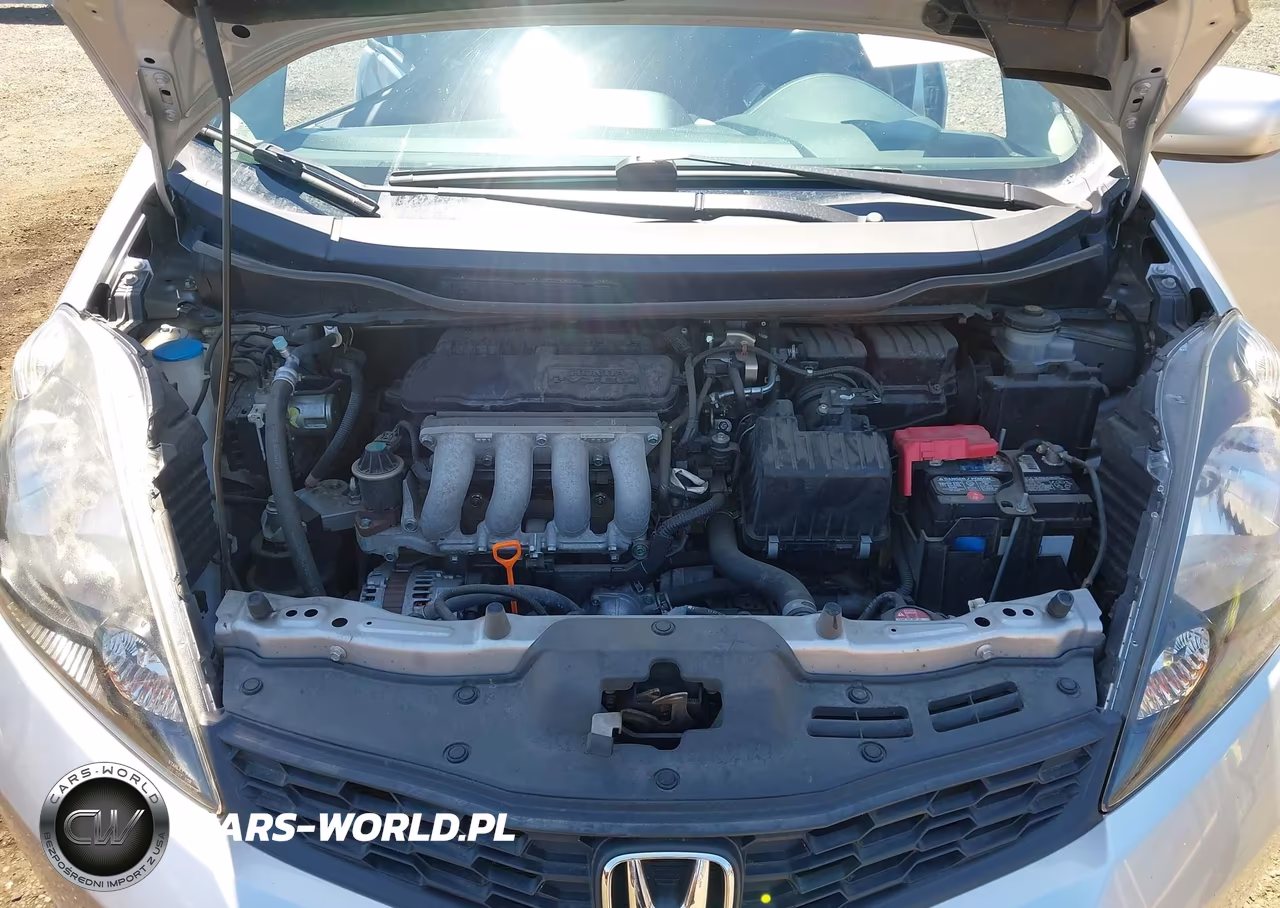 2013 Honda Fit Sport VIN:JHMGE8H56DC058907 - 10