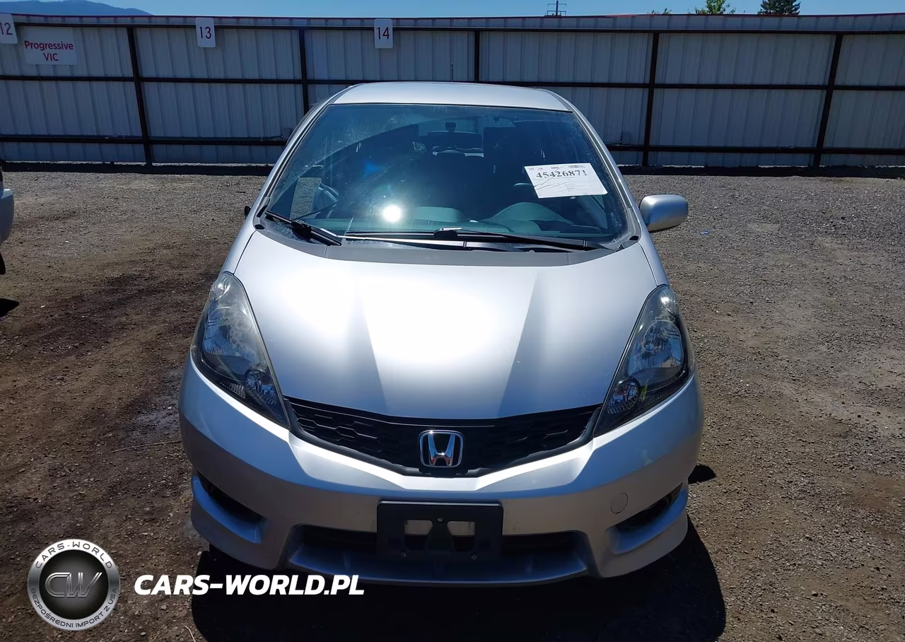 2013 Honda Fit Sport VIN:JHMGE8H56DC058907 - 12