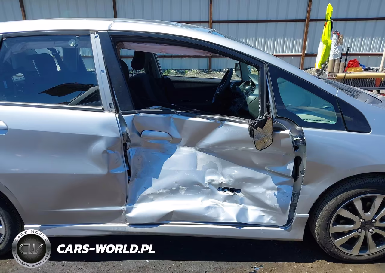 2013 Honda Fit Sport VIN:JHMGE8H56DC058907 - 6