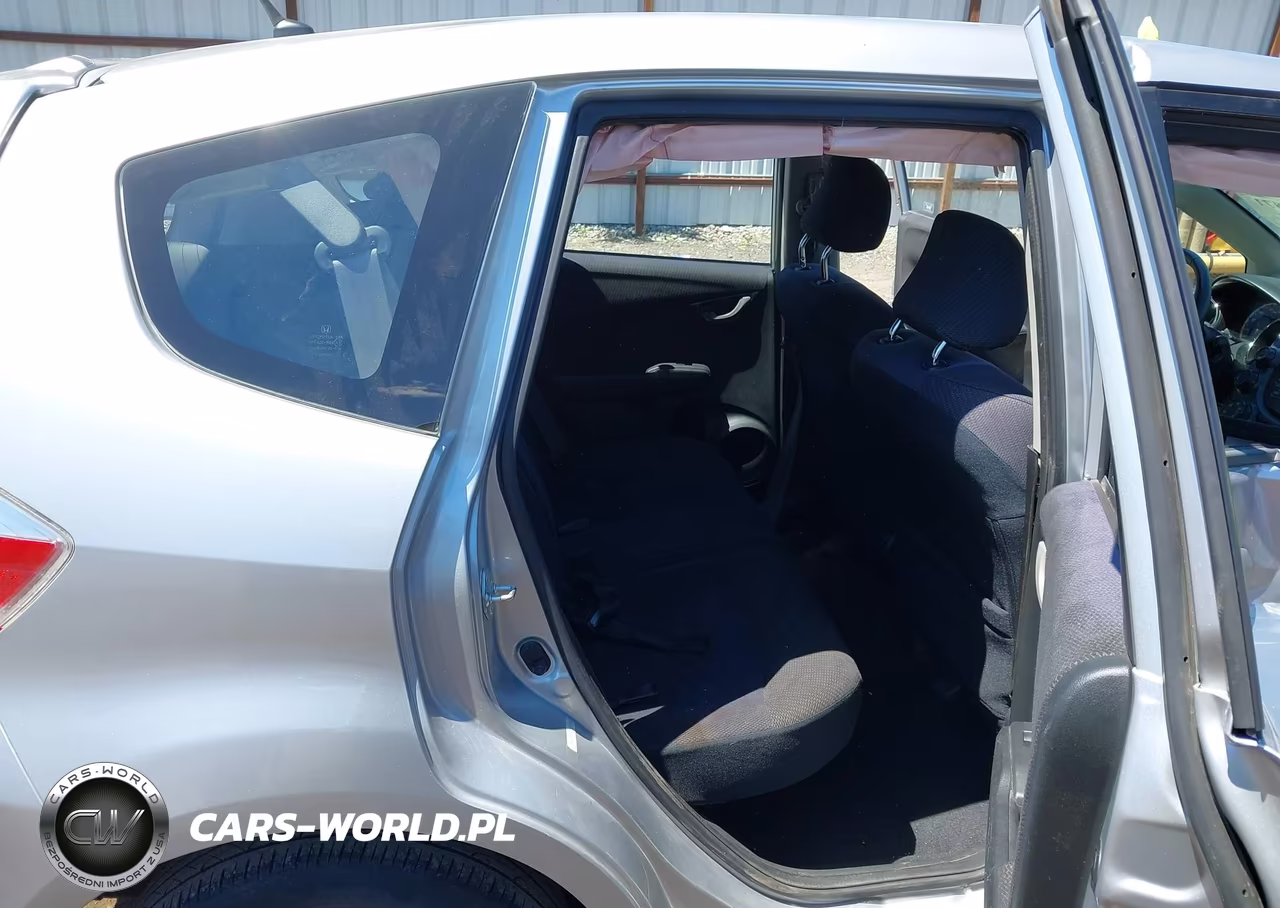 2013 Honda Fit Sport VIN:JHMGE8H56DC058907 - 8
