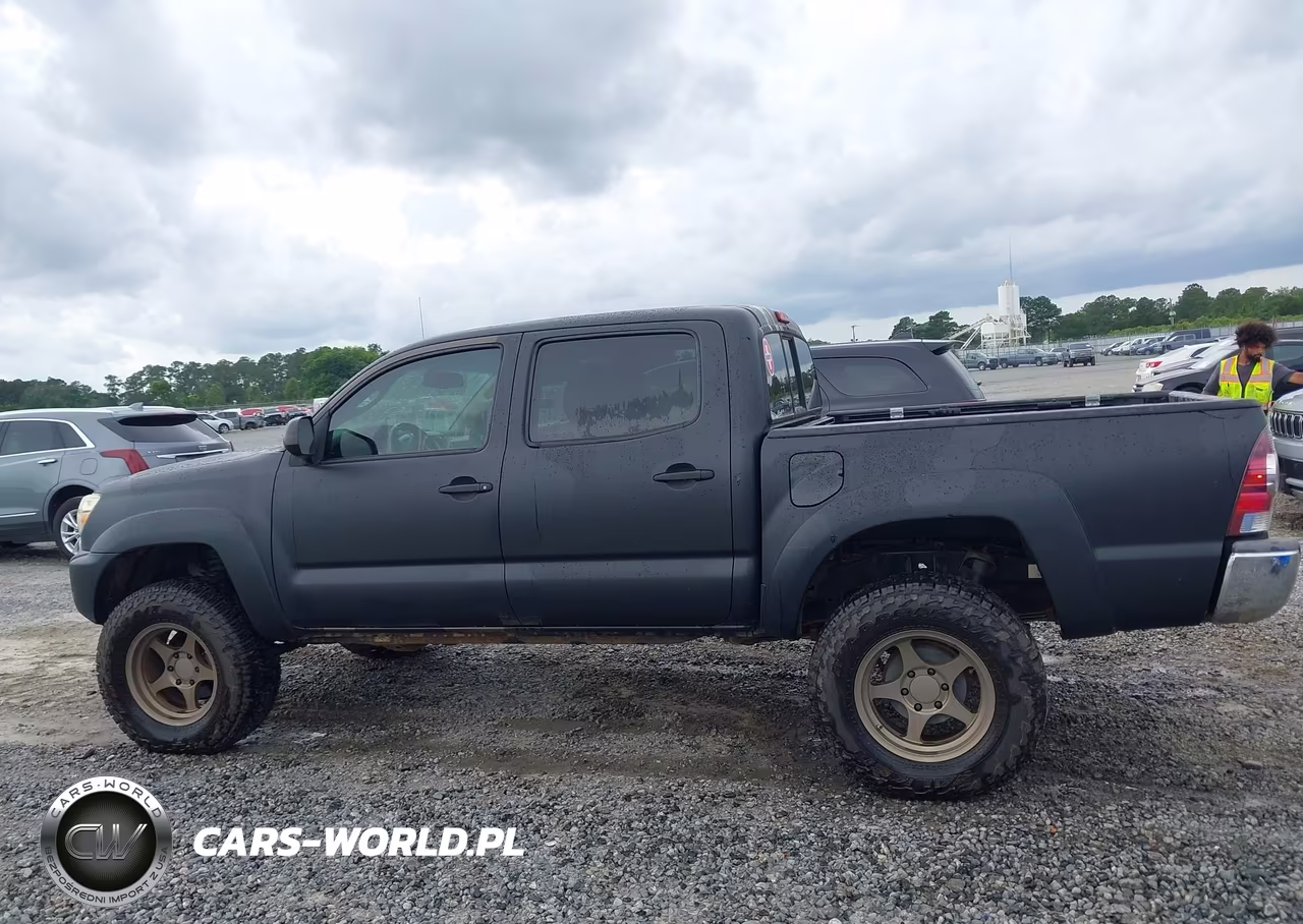 2013 Toyota Tacoma Base V6 VIN:5TFLU4EN7DX065227 - 14