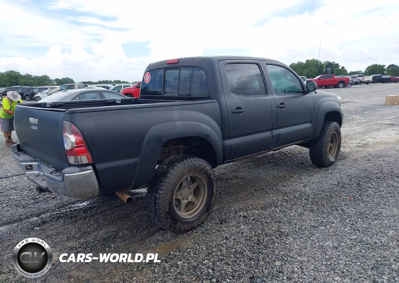 2013 Toyota Tacoma Base V6 VIN:5TFLU4EN7DX065227 - 4